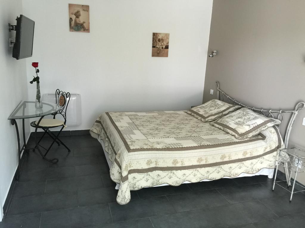 بوجي سور آرْجا Chambres D'Hotes Le Mas Du Bijou Bleu المظهر الخارجي الصورة