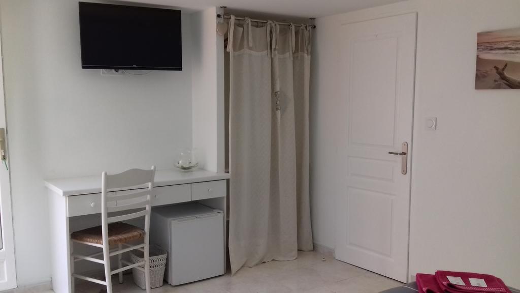 بوجي سور آرْجا Chambres D'Hotes Le Mas Du Bijou Bleu المظهر الخارجي الصورة